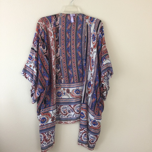 ALYA Boho Kimono - Picture 4 of 7